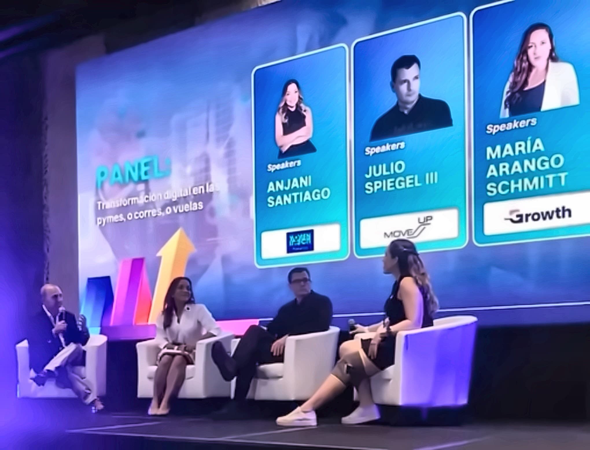Anji Santiago en el panel Transformación digital en las pymes, Innovación PYME 2026